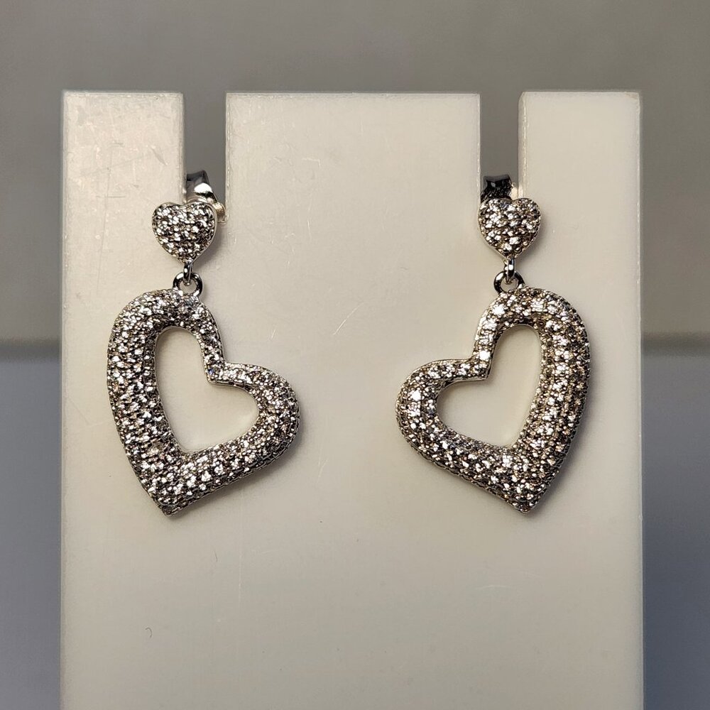 Silky NIB VTG 925 White Diamond Semi Puffy Paved Heart Stud Earrings 2013